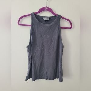 Universal Thread Tank